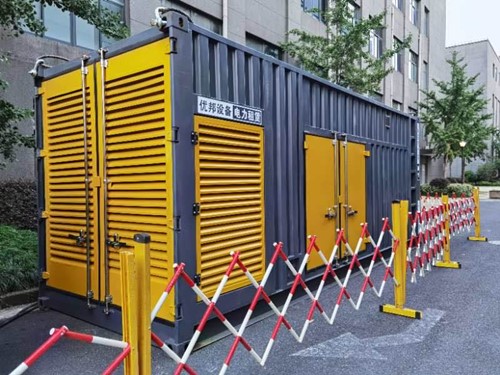 阳春如何使用转速表检查发动机的转速？