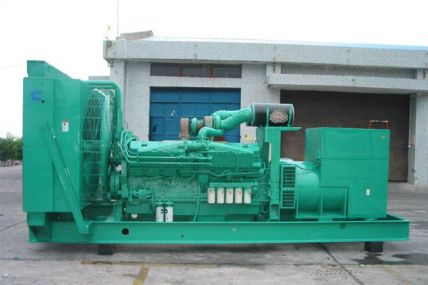 阳春工厂发电机应急发电时如何更准确地检查发电机状态？