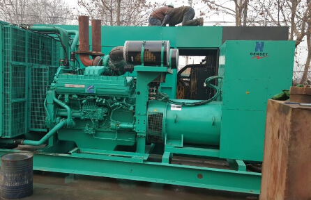 阳春发电机组如何判断水冷式机油散热器内部是否需要清洗？